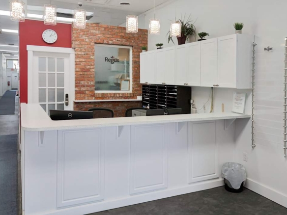 Regus (IWG) 640 3rd St SE Medicine Hat