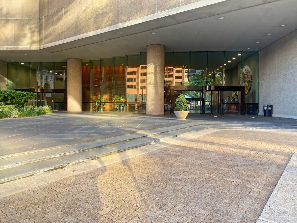 Regus (IWG) 650 Poydras Street New Orleans