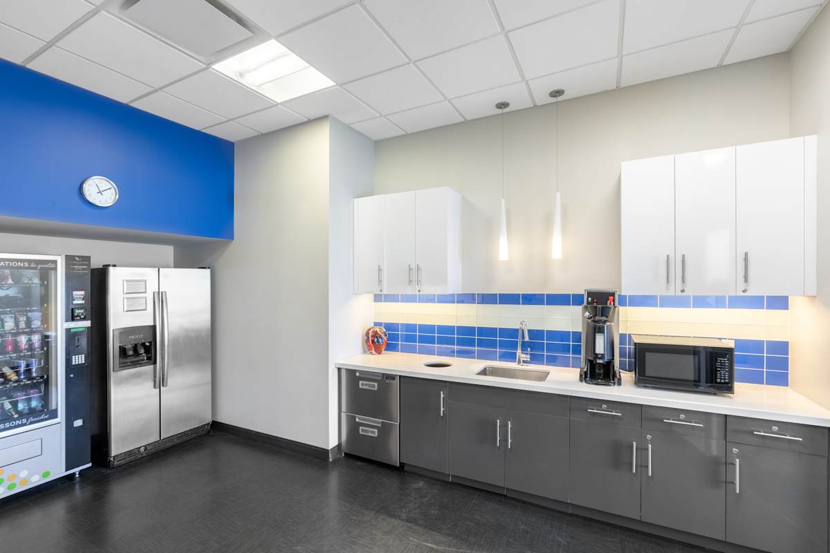 6500 Transcanada, Pointe-Claire