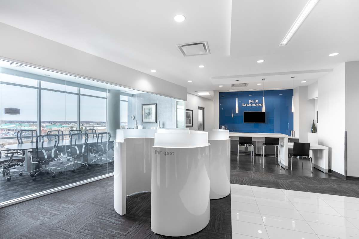 6500 Transcanada, Pointe-Claire