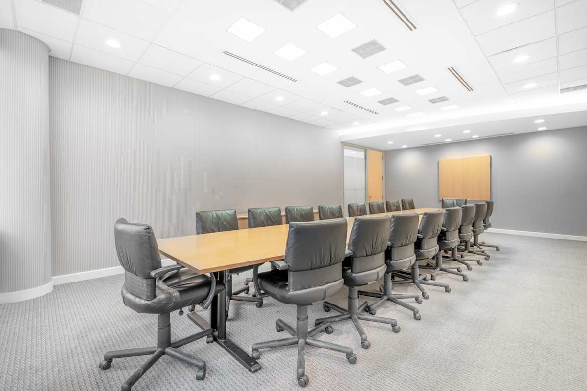 Regus (IWG) 675 Cochrane Drive Markham
