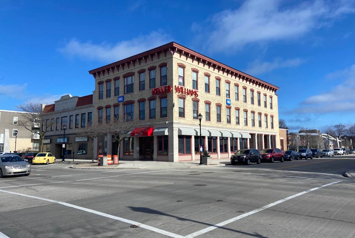 HQ (IWG) 701-703 N 8th St Sheboygan