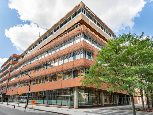 Spaces (IWG) 75 Queen Street Montreal