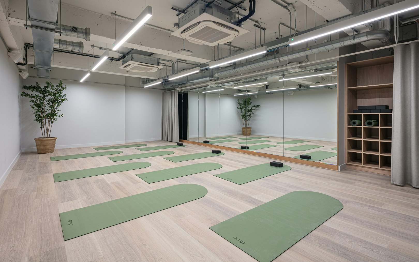 76-Portland-Place-10