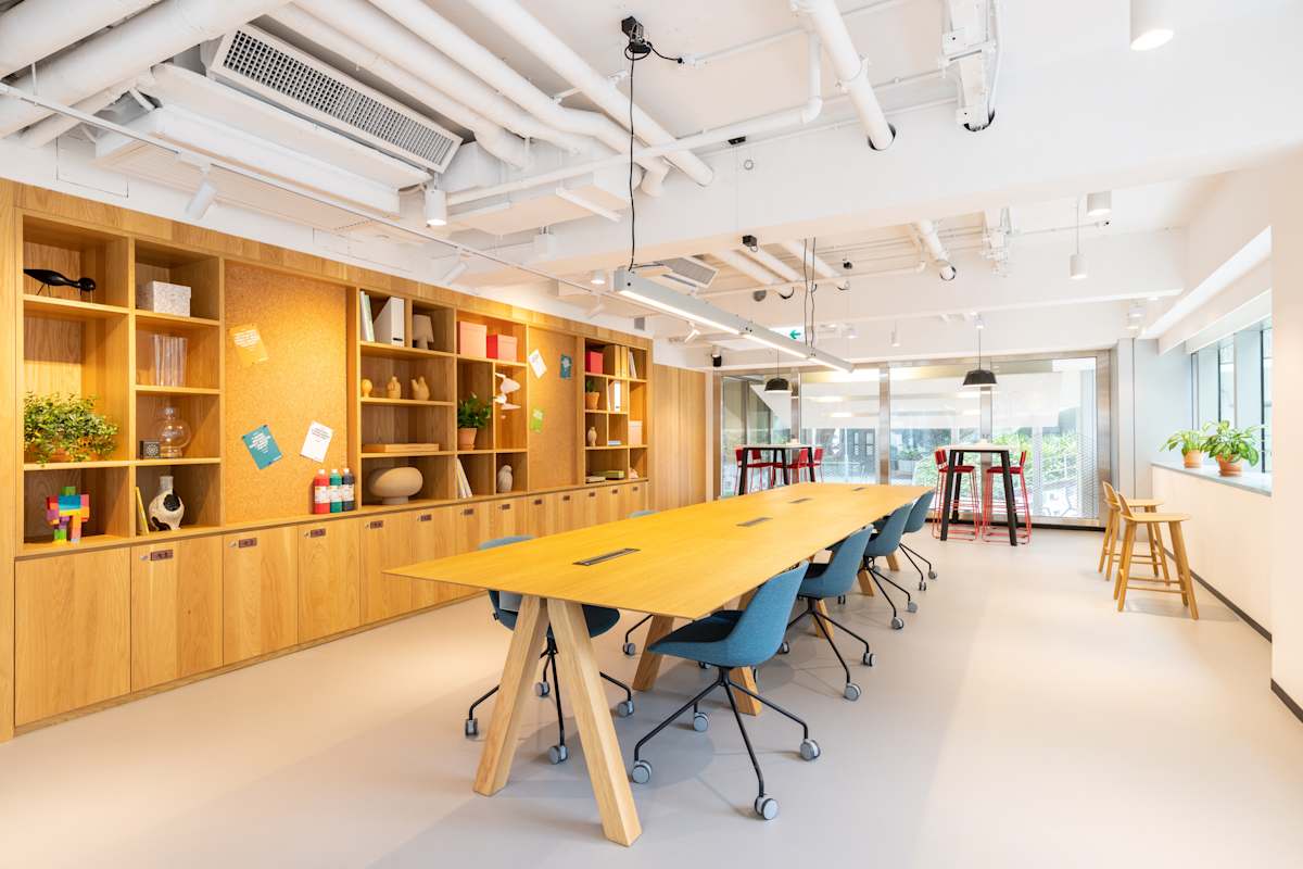 Spaces (IWG) 8 Queen's Road East Hong Kong Island