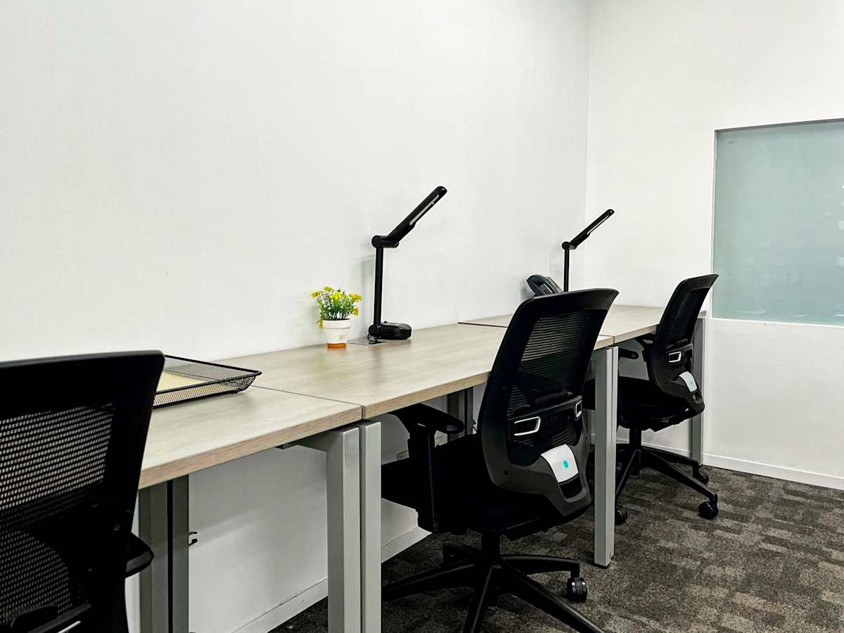 Regus (IWG) 8 Rockwell Makati City