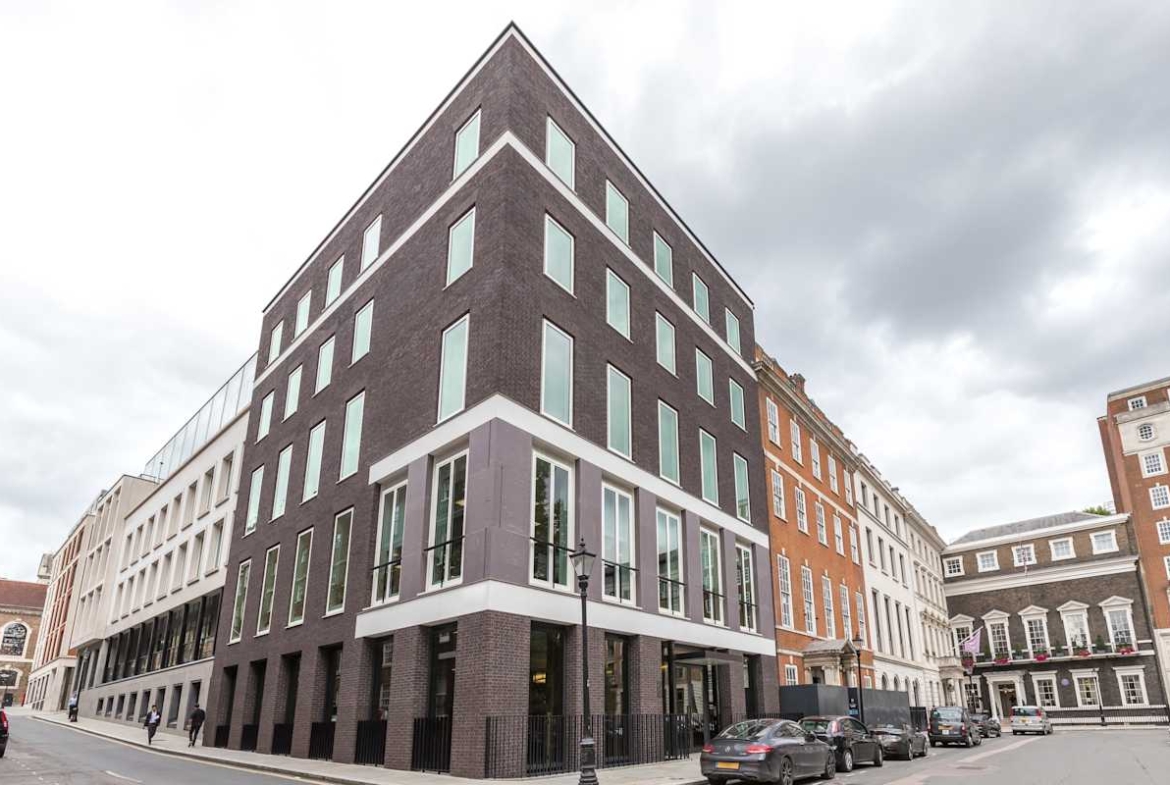 IWG 8 St James's Square The Clubhouse