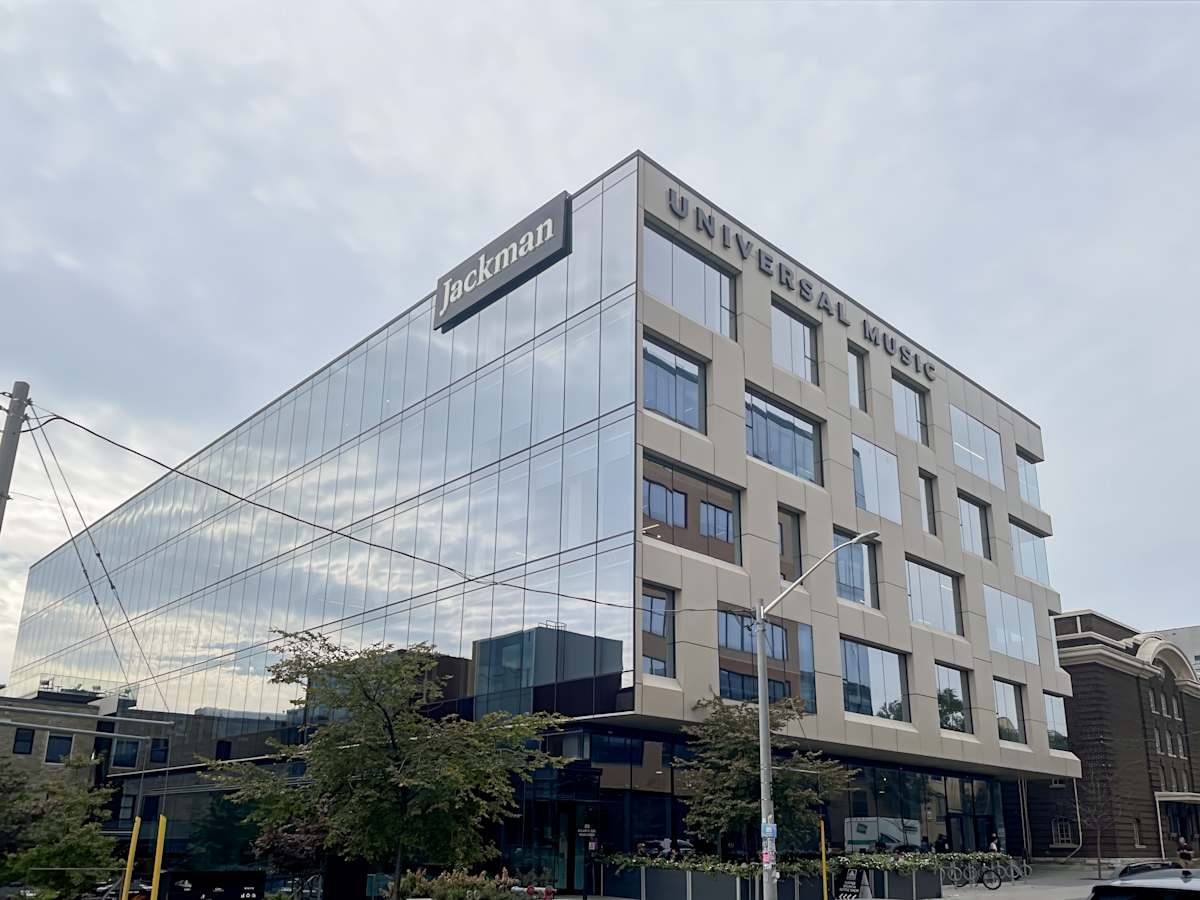 Spaces (IWG) 80 Atlantic Avenue Toronto