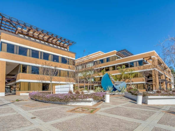 Regus (IWG) 800 West El Camino Real Mountain View