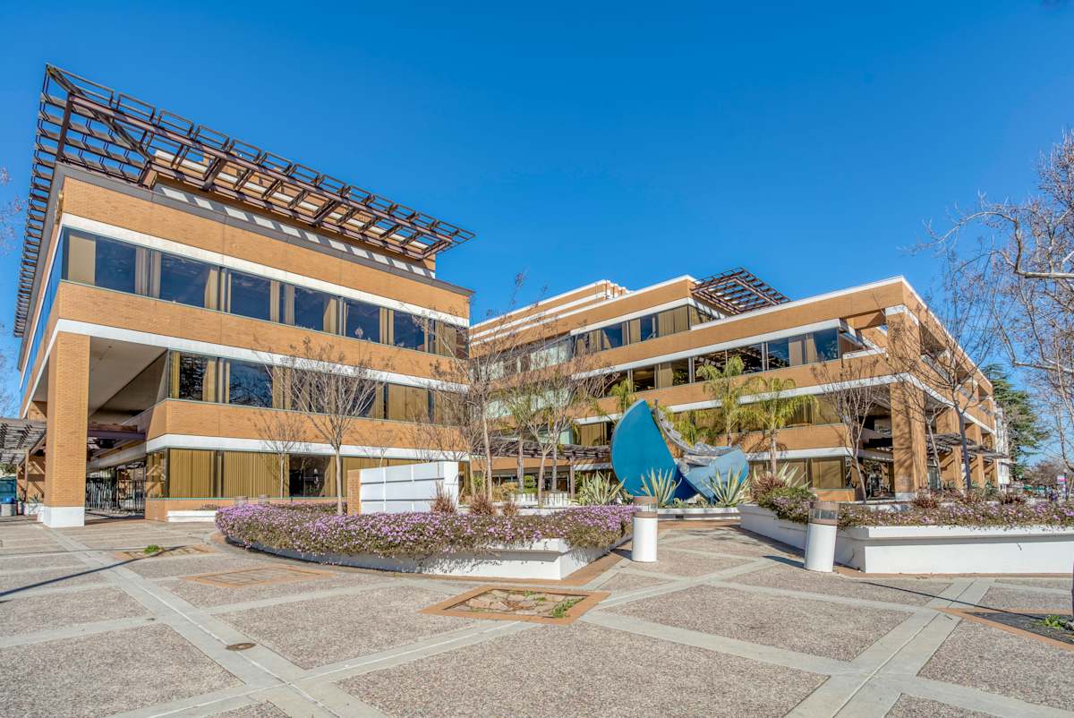 Regus (IWG) 800 West El Camino Real Mountain View