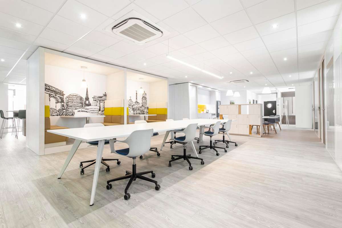 Regus (IWG) 9 Rue Gaston Boyer Reims
