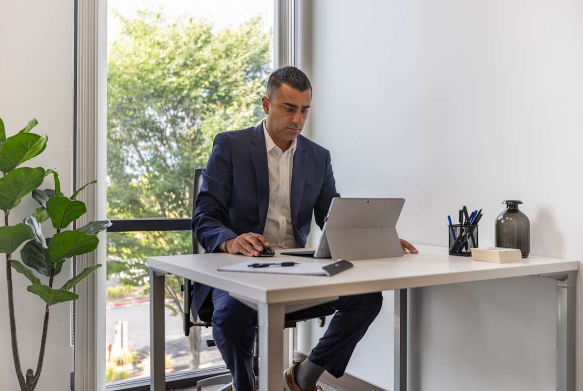 Regus (IWG) 9245 Laguna Springs Drive Elk Grove