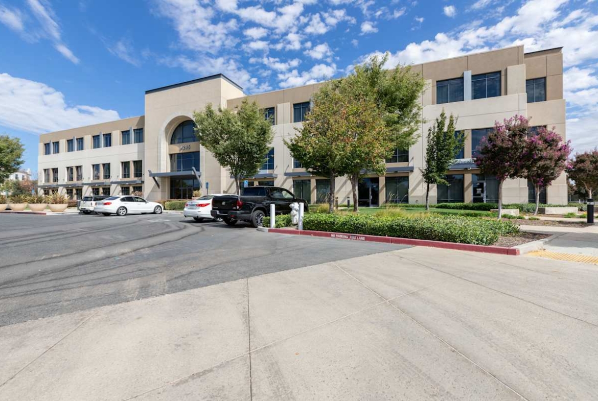 Regus (IWG) 9245 Laguna Springs Drive Elk Grove