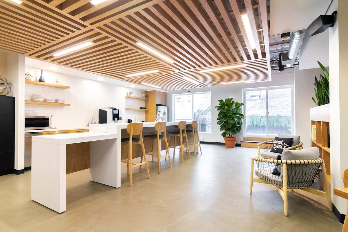 Spaces (IWG) 99 Yorkville Avenue Toronto