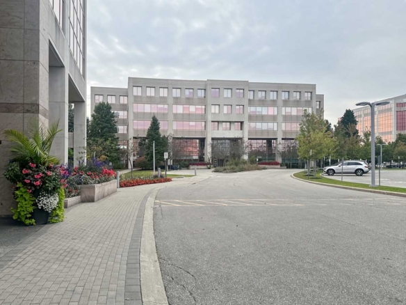 Regus (IWG) Allstate Corporate Centre Markham