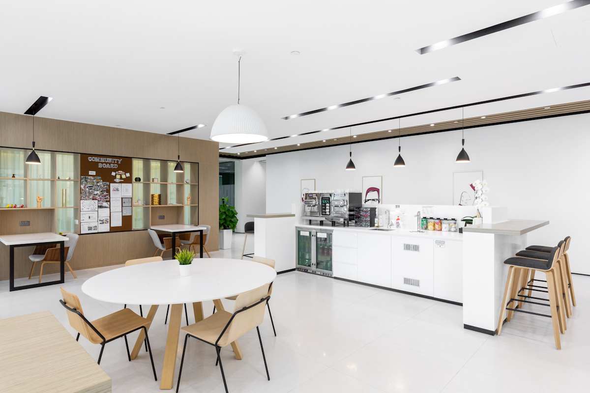 Asia-Square-Tower-1-5