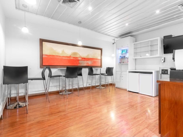 Regus (IWG) Avenida El Golf 40 Santiago