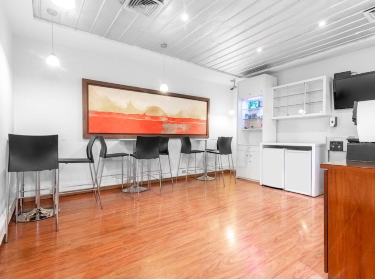 Regus (IWG) Avenida El Golf 40 Santiago