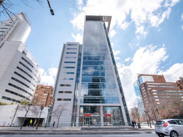 Regus (IWG) Avenida El Golf 40 Santiago