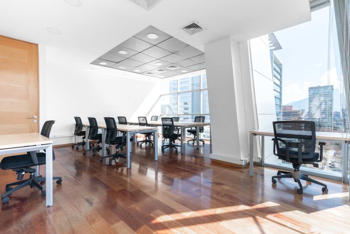 Regus (IWG) Avenida El Golf 40 Santiago