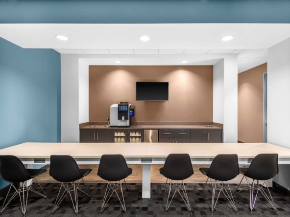 Regus (IWG) Bank Building Naples