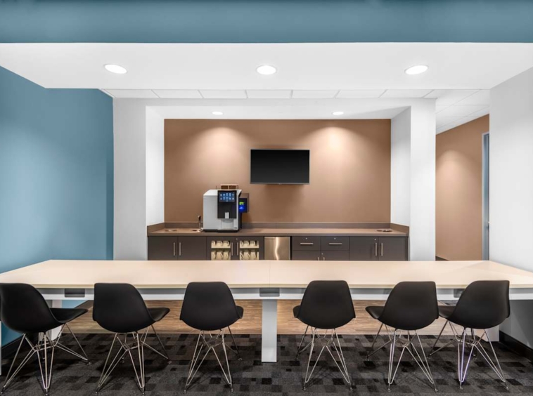 Regus (IWG) Bank Building Naples