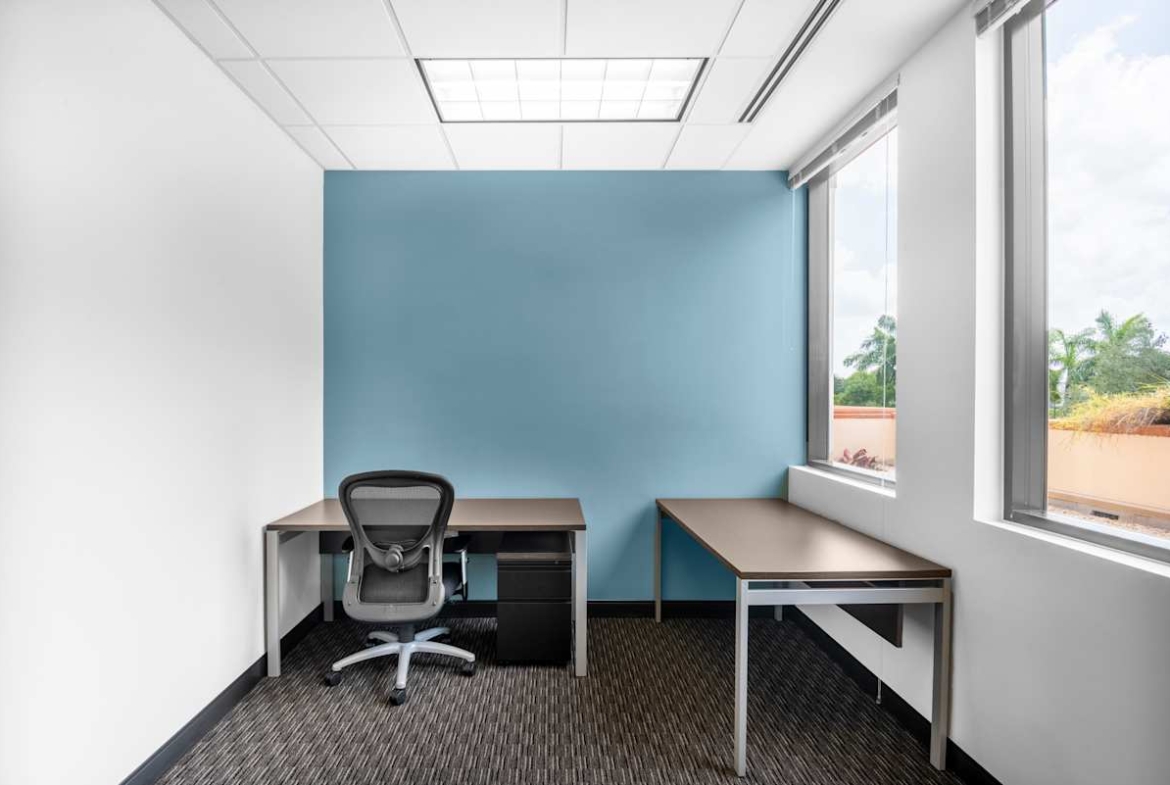 Regus (IWG) Bank Building Naples