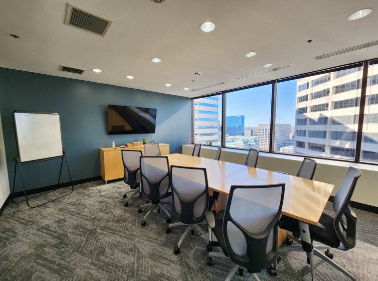 Regus (IWG) Capital Center Indianapolis
