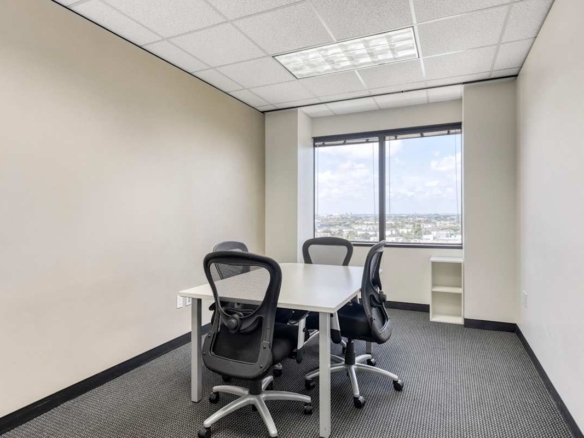 Regus (IWG) Capital One Building Houston
