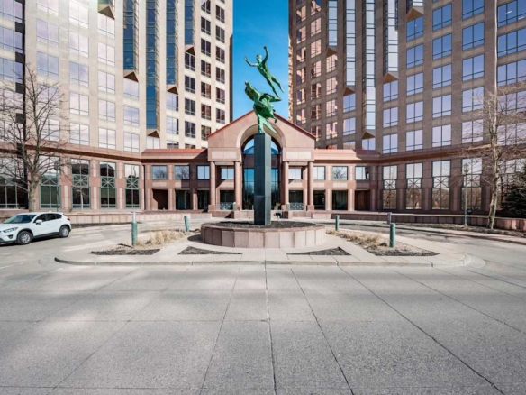 HQ (IWG) Carlson Center Minnetonka