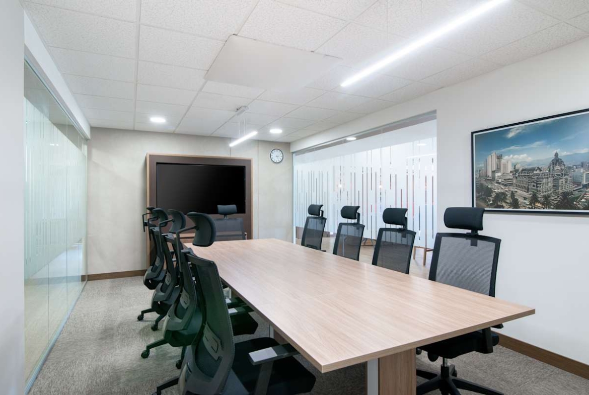 Regus (IWG) Carrera 43A 11A-44 Medellin