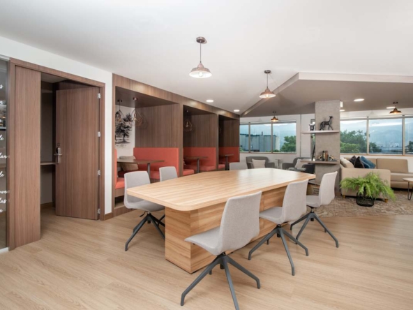 Regus (IWG) Carrera 43A 11A-44 Medellin