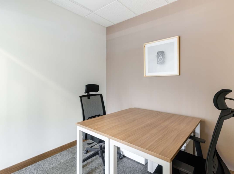 Regus (IWG) Carrera 43A 11A-44 Medellin