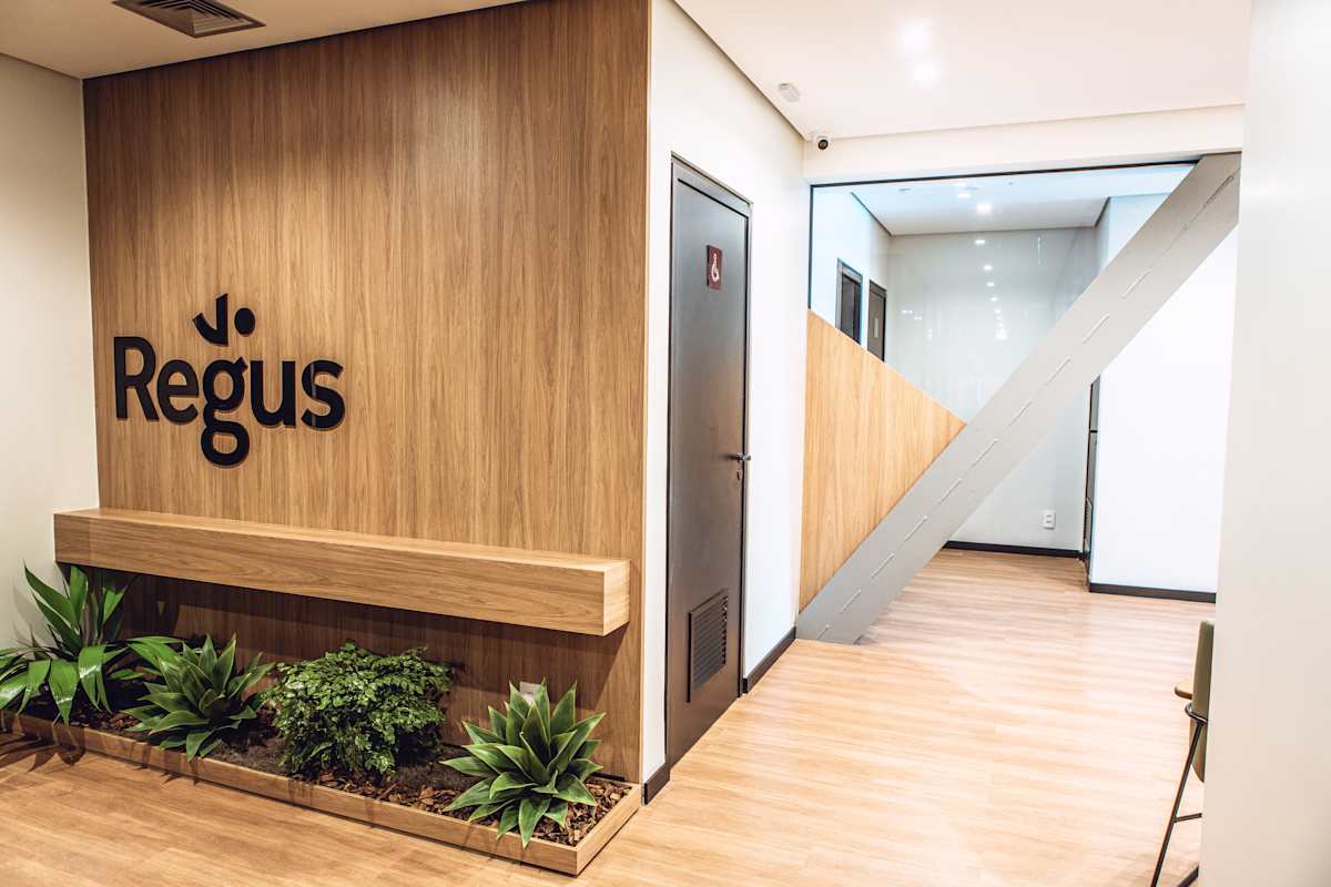 Regus (IWG) Center Shopping Uberlandia
