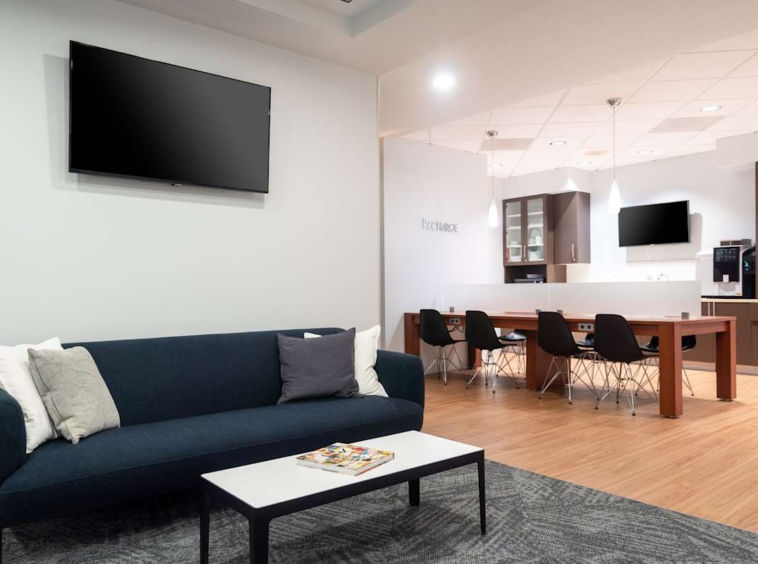 Regus (IWG) Centerpointe Office Park Lake Oswego
