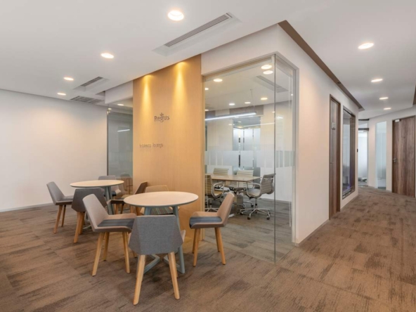 Regus (IWG) China Overseas Building Qingdao