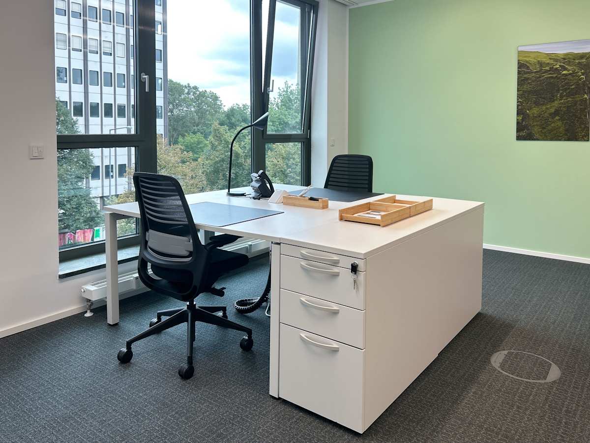 Regus (IWG) Colonius Carré