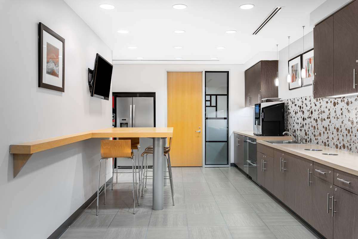 Regus (IWG) Columbia Center Troy