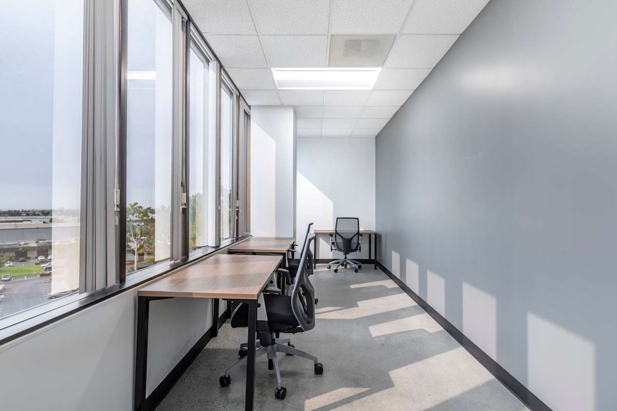 Regus (IWG) Commerce Corporate Center Commerce
