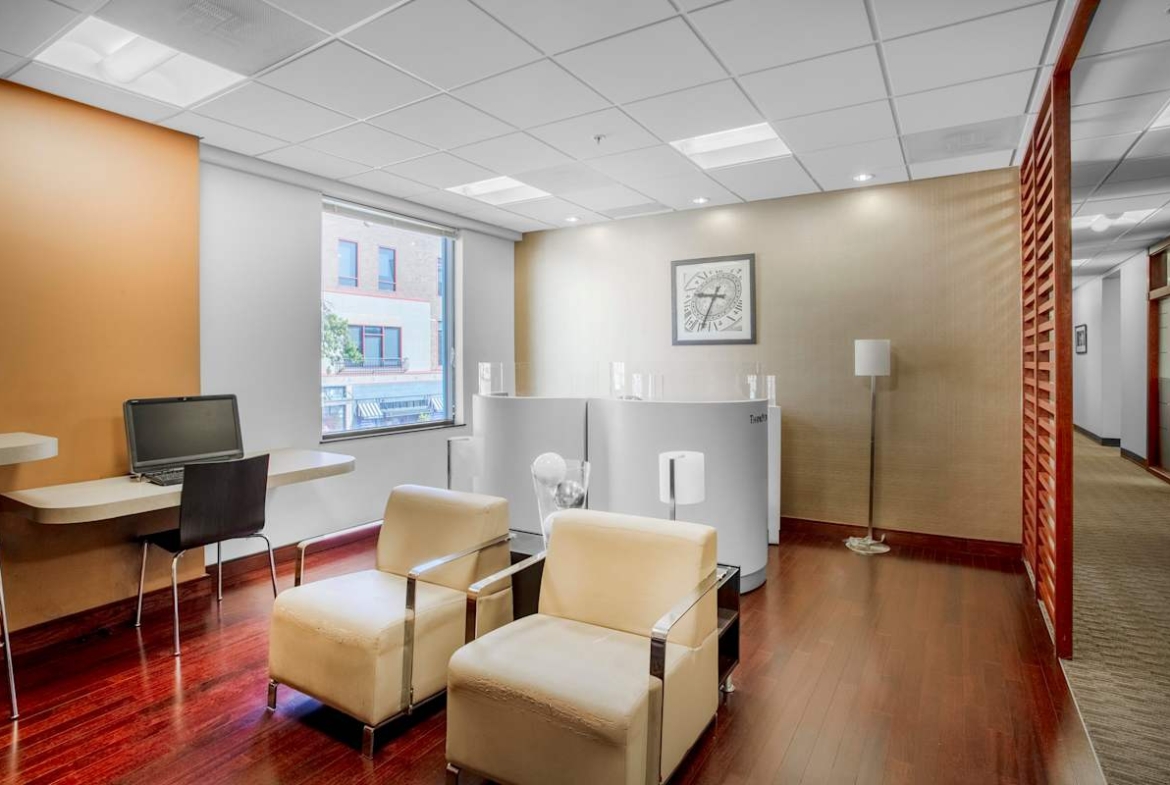 Regus (IWG) Country Club Plaza Kansas City