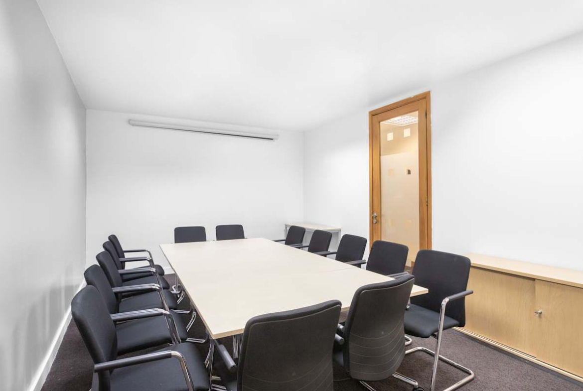 Regus (IWG) Course View Towers Kampala