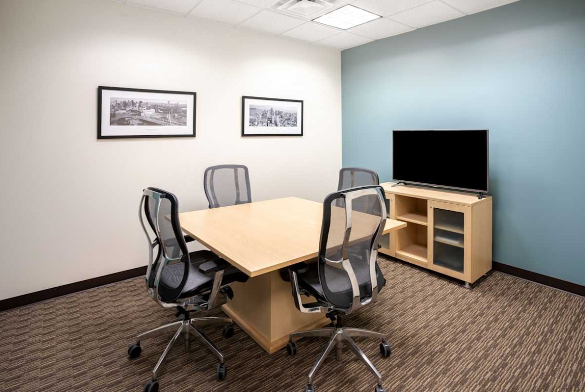 Regus (IWG) Crosstown Corporate Eden Prairie