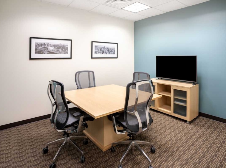 Regus (IWG) Crosstown Corporate Eden Prairie