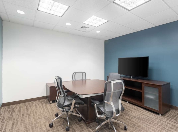 Regus (IWG) Crossways Commerce I Chesapeake
