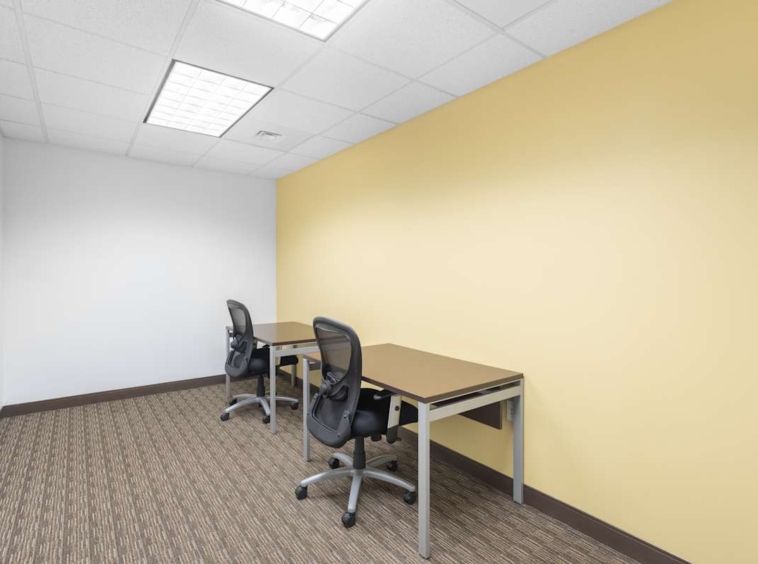 Regus (IWG) Crossways Commerce I Chesapeake