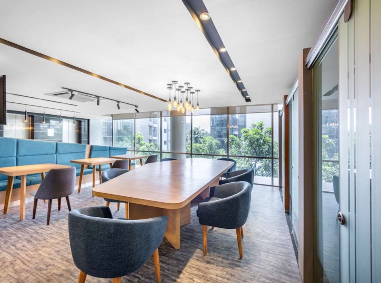 Regus (IWG) Crystal Palace Dhaka