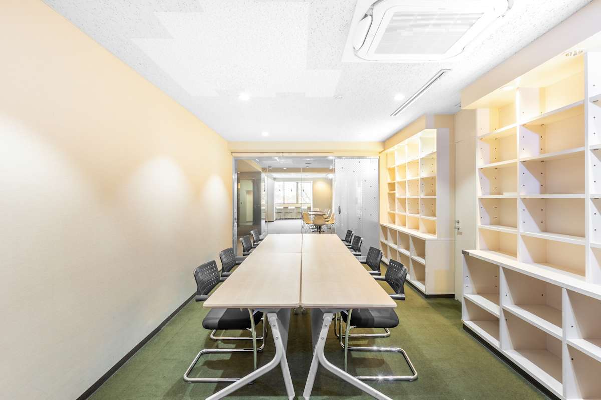Open Office (IWG) DF Building Tokyo