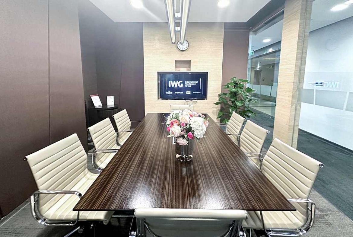 Regus (IWG) DRC Diplomatic Office Building Beijing