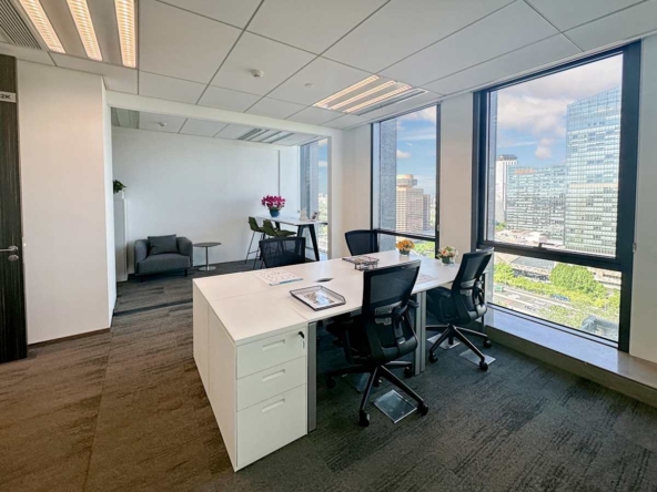 Regus (IWG) DRC Diplomatic Office Building Beijing