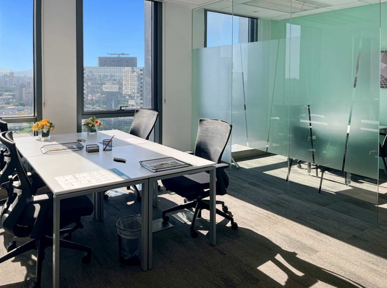 Regus (IWG) DRC Diplomatic Office Building Beijing